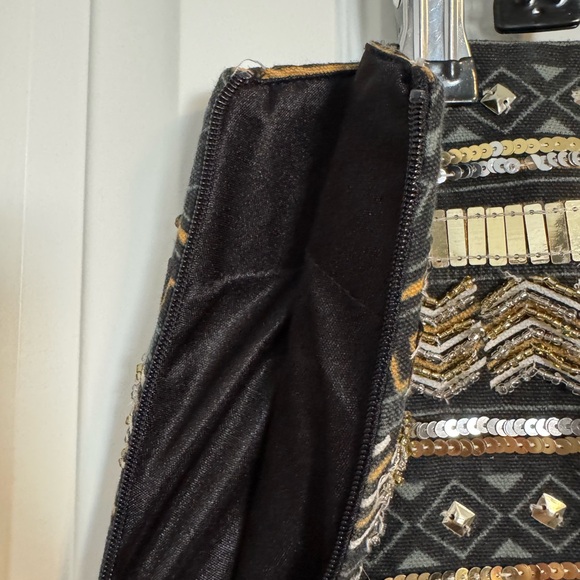 Black and Gold Sequin Skirt - Picture 3 of 4